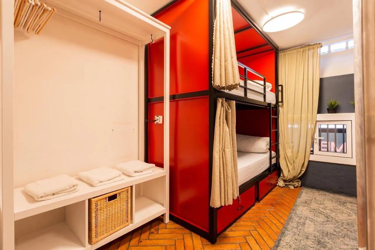 Mambo Tango Hostel Barcelona Spain