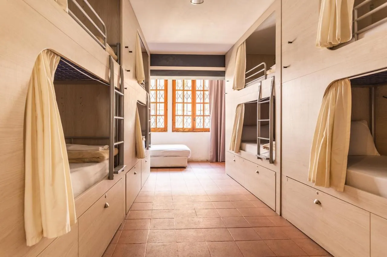 Mambo Tango Hostel Barcelona Spain