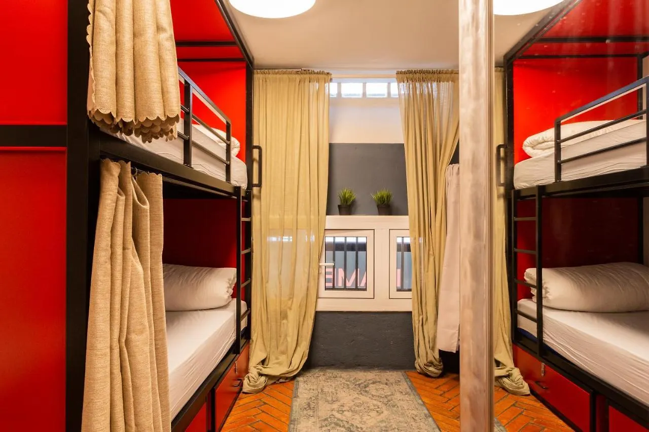 Mambo Tango Hostel Barcelona