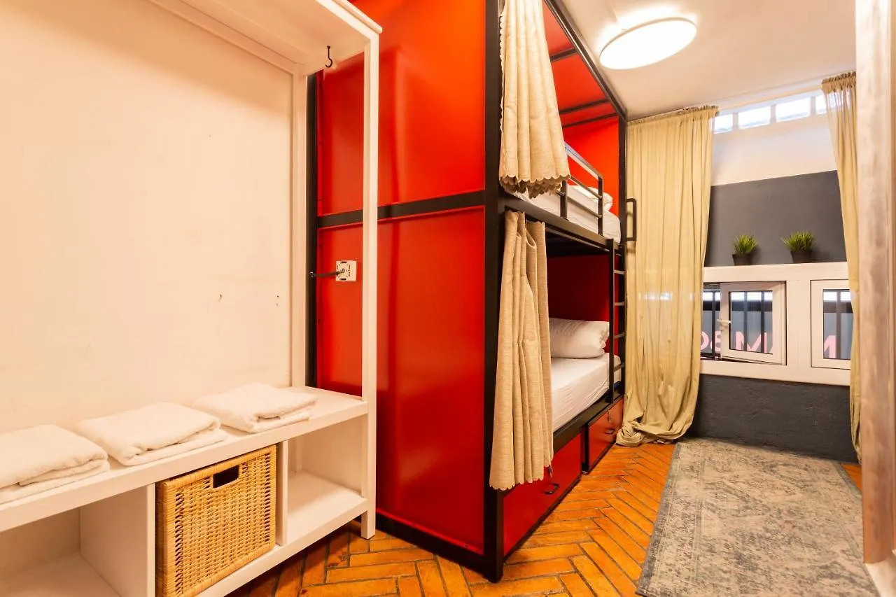 Mambo Tango Hostel Barcelona 0*,  Spain