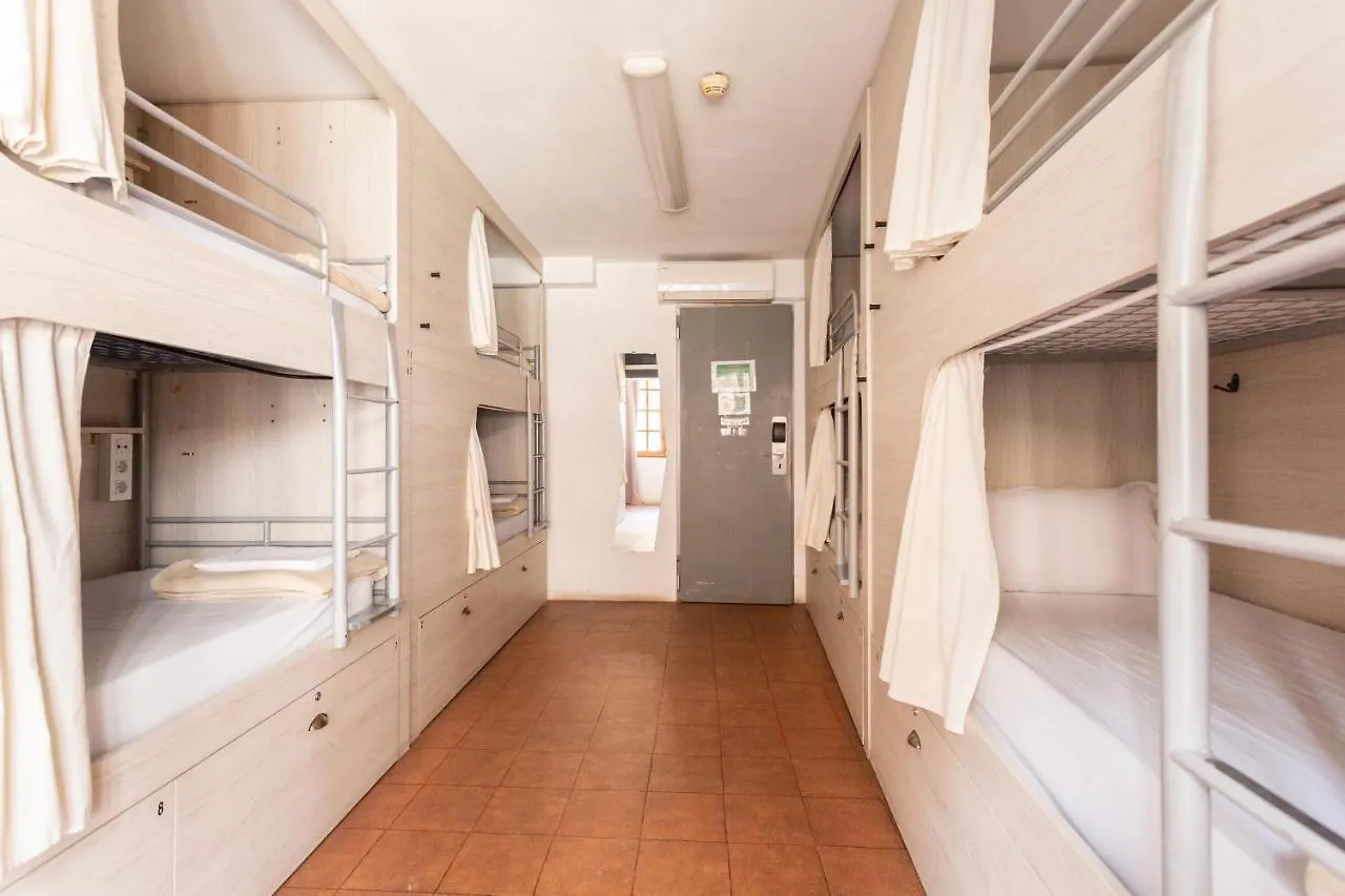 Mambo Tango Hostel Barcelona 0*,  Spain
