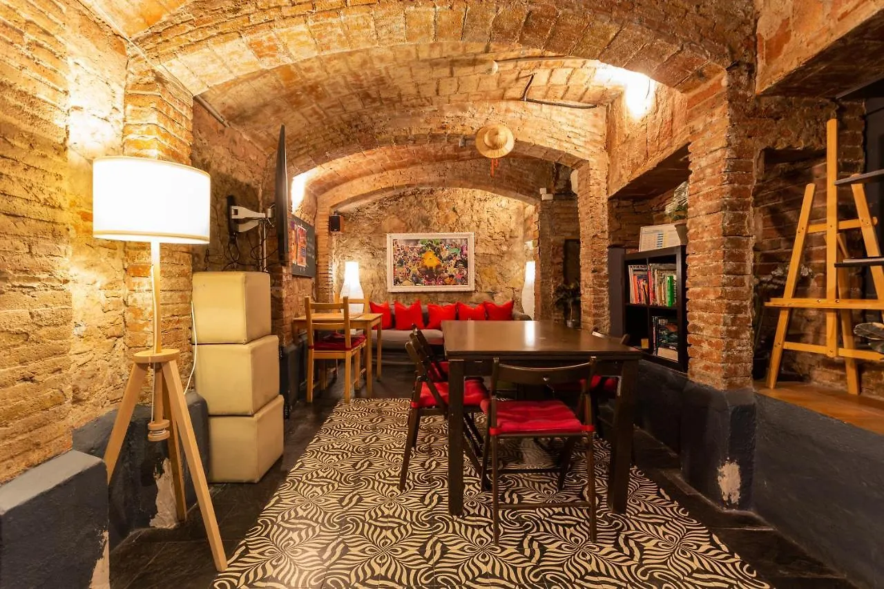 Mambo Tango Hostel Barcelona
